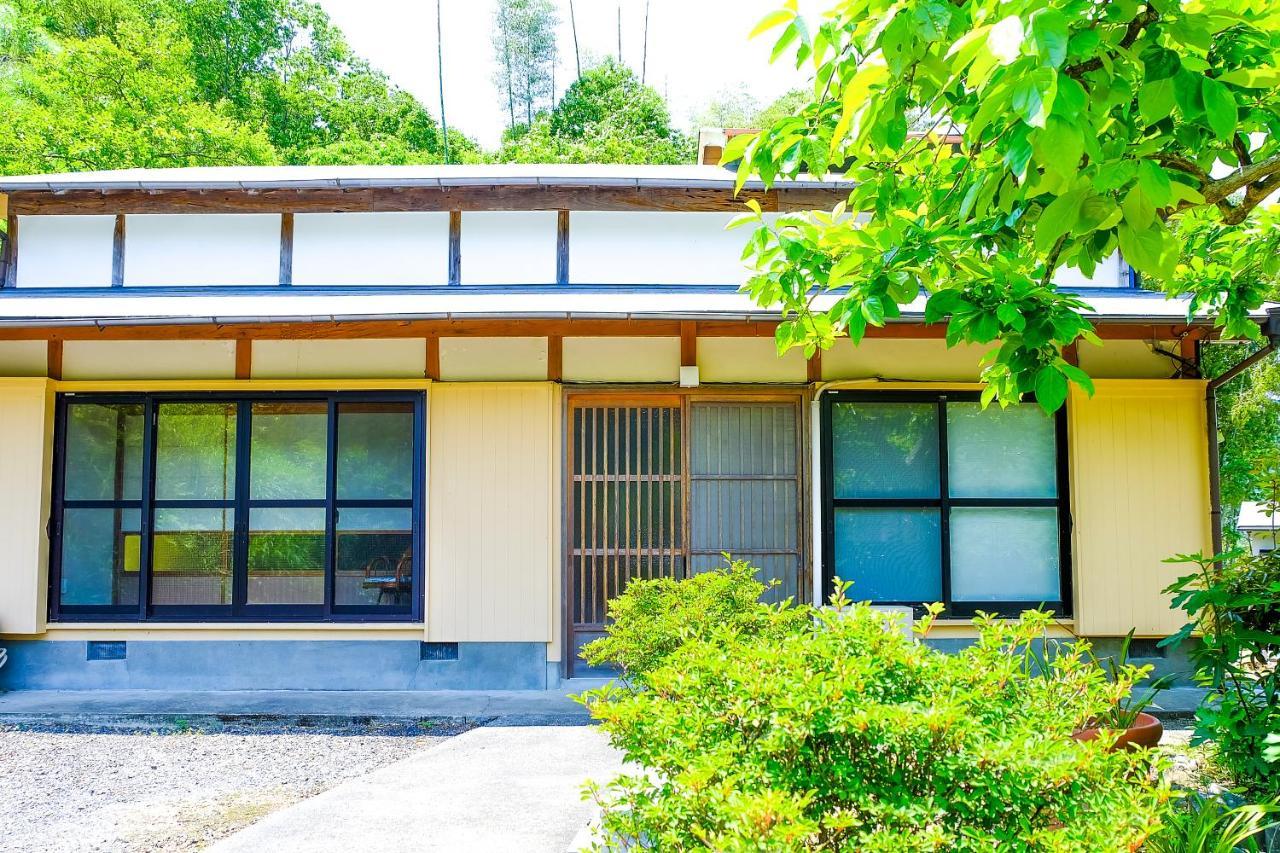 四万十川まで歩いて行ける 一棟まるっと貸し切りの宿 Gu Shimanto  Exterior foto